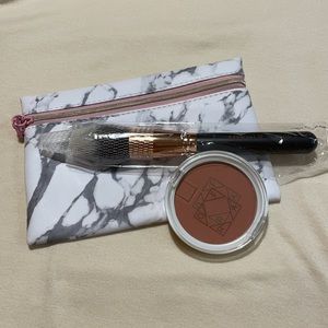 Blush, brush and bag! Get your summer bronze on!